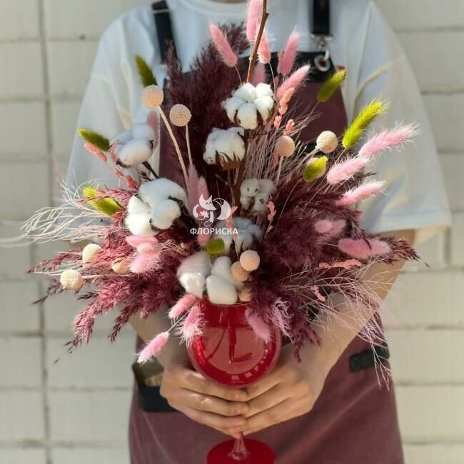 Композиция в вазе &laquo;Вибурнум&raquo;