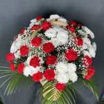 Цветочная композиция  &laquo;Прощание&raquo;