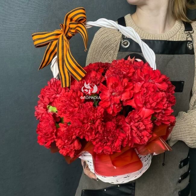 Цветочная композиция  &laquo;Армейская Звезда&raquo;