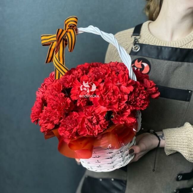 Цветочная композиция  &laquo;Армейская Звезда&raquo;