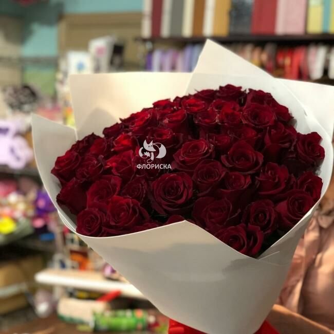 Букет из 51 красной розы &laquo;Чарующий&raquo;