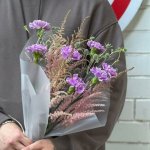 Букет из гвоздик &laquo;Ключик&raquo;