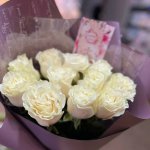Букет с розами &laquo;Беленький&raquo;