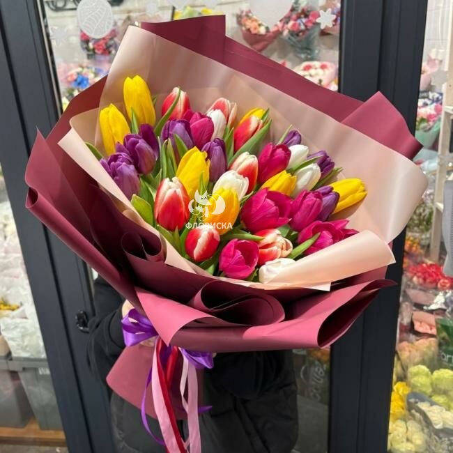 Букет из 35 тюльпанов &laquo;Ласточка&raquo;