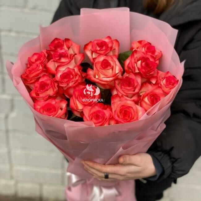 Букет из 17  роз &laquo;Хэдрин&raquo;