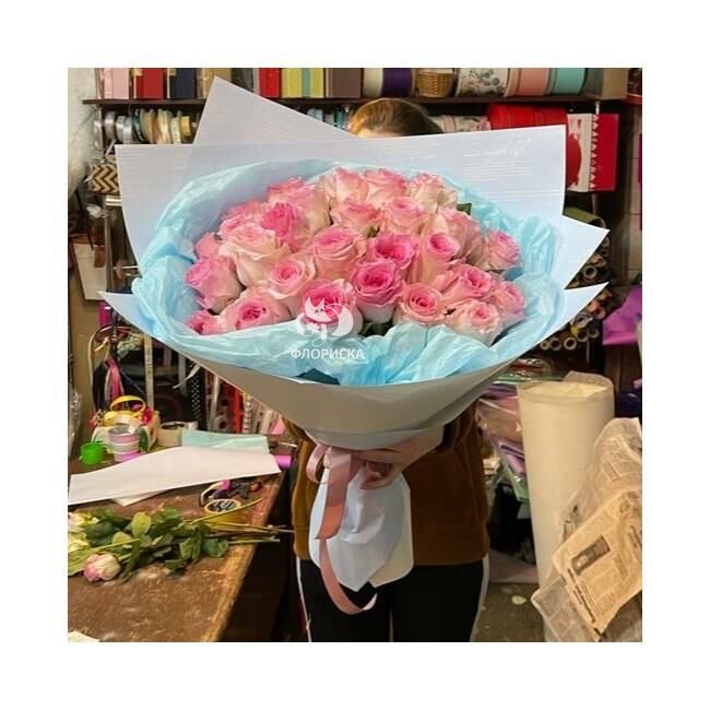 Букет с розами &laquo;Адора&raquo;