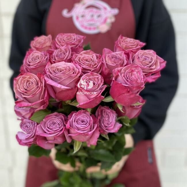 Роза &laquo;Сиреневая&raquo;