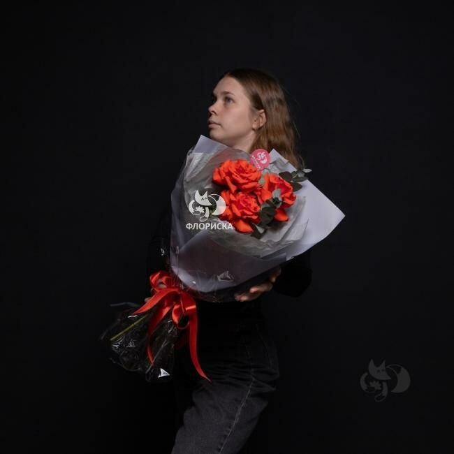 Букет из 3 французских роз &laquo;Самой лучшей Маме&raquo;