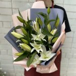 Букет из лилий &laquo;Торжество любви&raquo;&lrm;