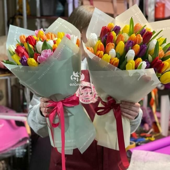 Два букета из 51 тюльпана &laquo;Цветной&raquo;