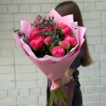 Букет с пионами &laquo;Красочные грезы&raquo;