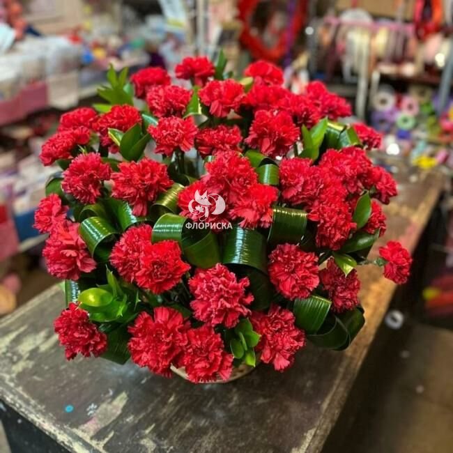 Цветы в корзине &laquo;Память&raquo;