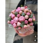 Цветы в корзине &laquo;Светлый&raquo;