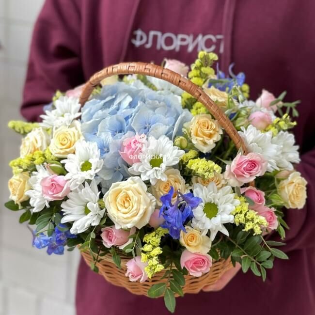 Цветы в корзине &laquo;Астрид&raquo;