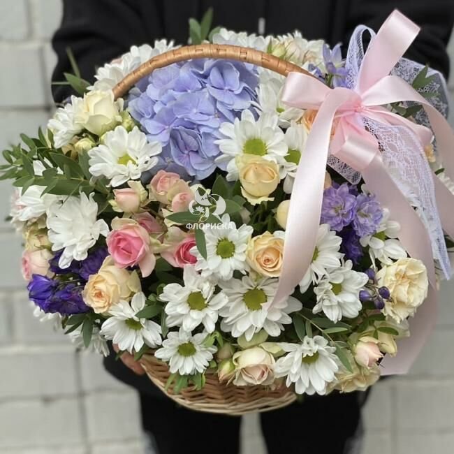 Цветы в корзине &laquo;Леди Роуз&raquo;