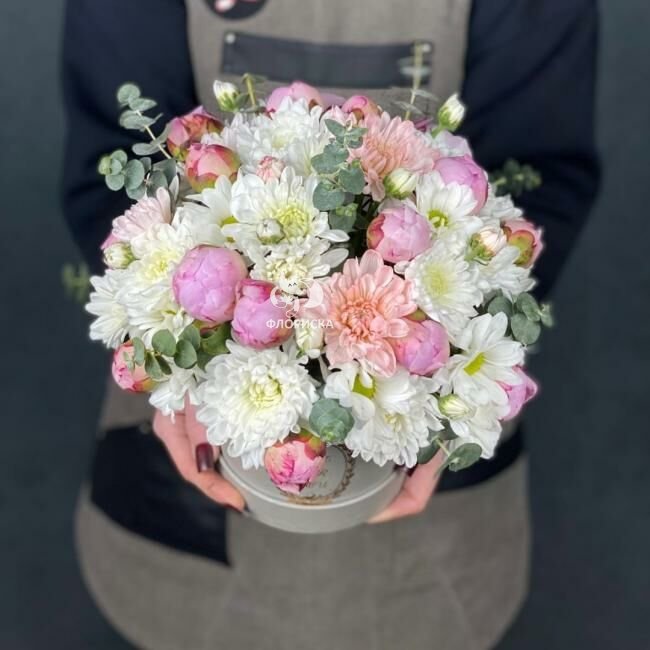 Цветы в корзине &laquo;Воспоминание&raquo;