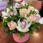 Цветы в коробке &laquo;Нотки любви&raquo;