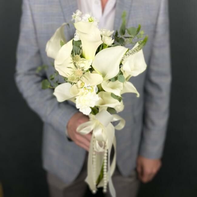 Букет невесты с каллами &laquo;Элегантность&raquo;