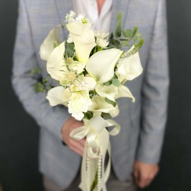 Букет невесты с каллами &laquo;Элегантность&raquo;