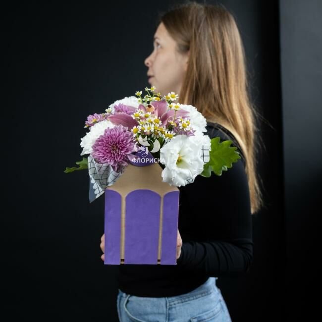 Цветы в ящике &laquo;Классному руководителю&raquo;