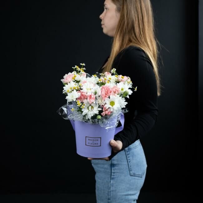 Цветы в коробке  &laquo;Стелла&raquo;