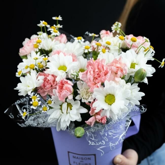 Цветы в коробке  &laquo;Стелла&raquo;