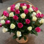 Розы в корзине &laquo;Бриджет&raquo;