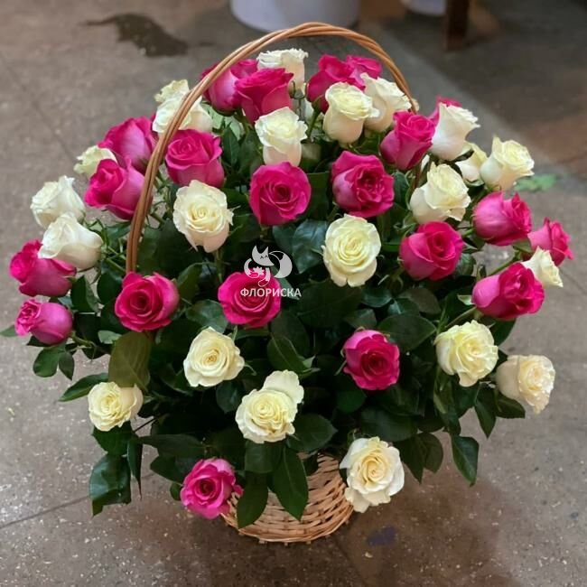 Розы в корзине &laquo;Бриджет&raquo;