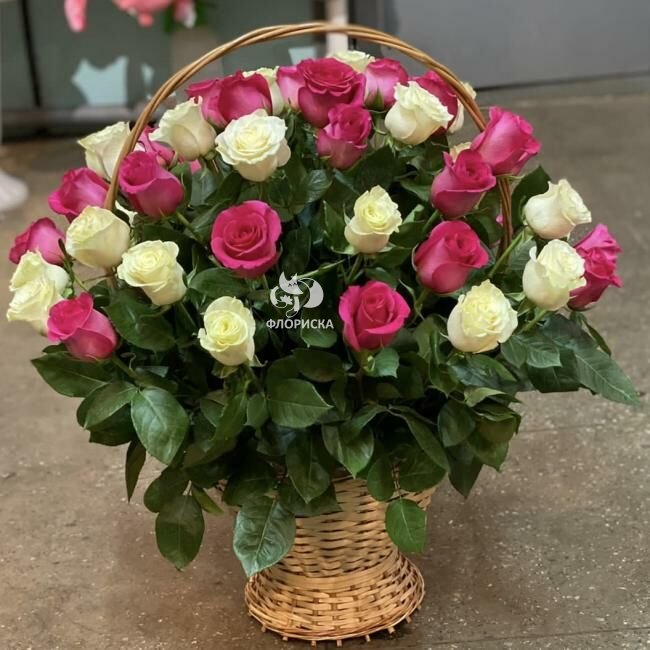 Розы в корзине &laquo;Бриджет&raquo;