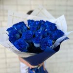 Букет с розами &laquo;Пламенный привет&raquo;