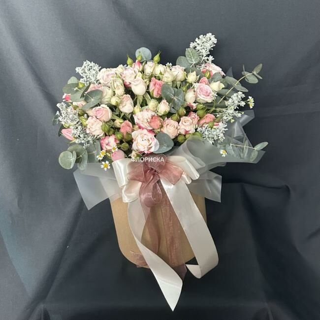 Цветы в коробке &laquo;Царица&raquo;