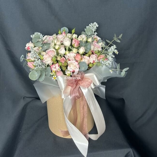 Цветы в коробке &laquo;Царица&raquo;