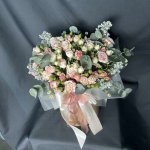 Цветы в коробке &laquo;Царица&raquo;