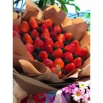 Съедобный букет &laquo;Клубника в букете&raquo;