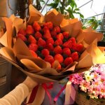 Съедобный букет &laquo;Клубника в букете&raquo;