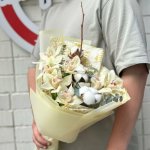 Букет из белых орхидей &laquo;Чарующий взгляд&raquo;