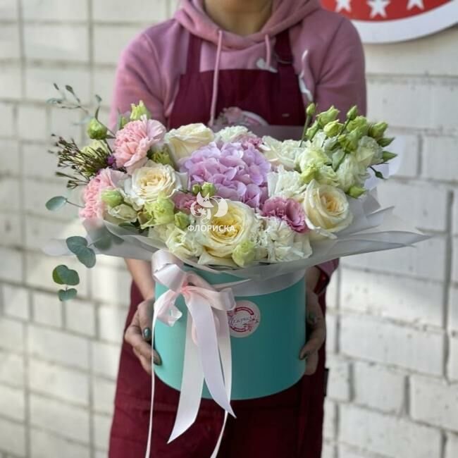 Цветы в коробке  &laquo;Любимка&raquo;