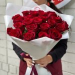 Букет с розами &laquo;Красное моно&raquo;