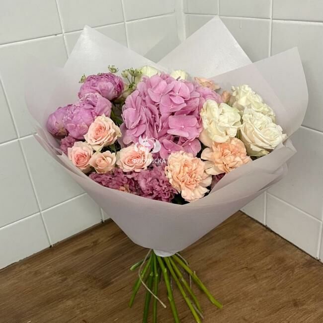 Сборный букет &laquo;Без повода&raquo;