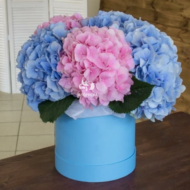 Цветы в коробке  &laquo;Пылкая любовь&raquo;