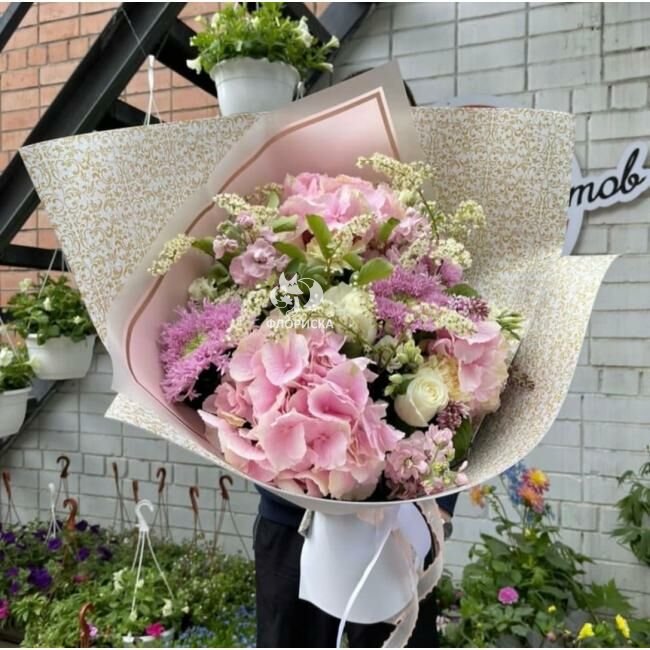 Сборный букет &laquo;Яркая жизнь&raquo;