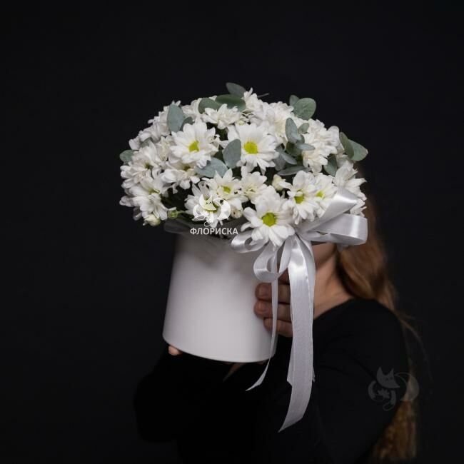 Цветы в коробке &laquo;Белоснежность&raquo;