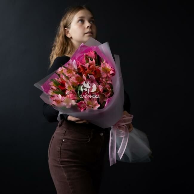 Букет с альстромериями &laquo;Заботливой моей&raquo;