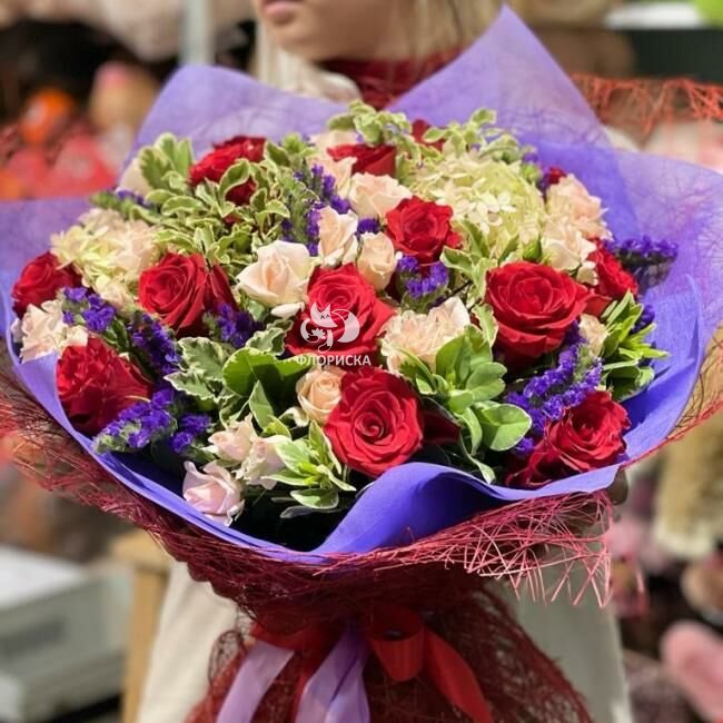 Сборный букет &laquo;Небесные розы&raquo;