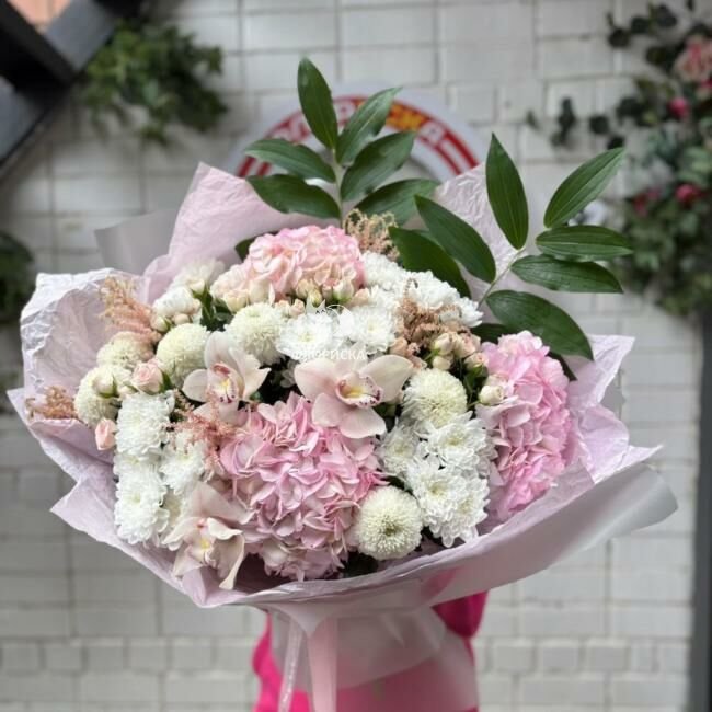 Сборный букет &laquo;Леди&raquo;