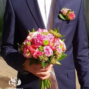 38843549_241499796554447_949379864828313600_n-min